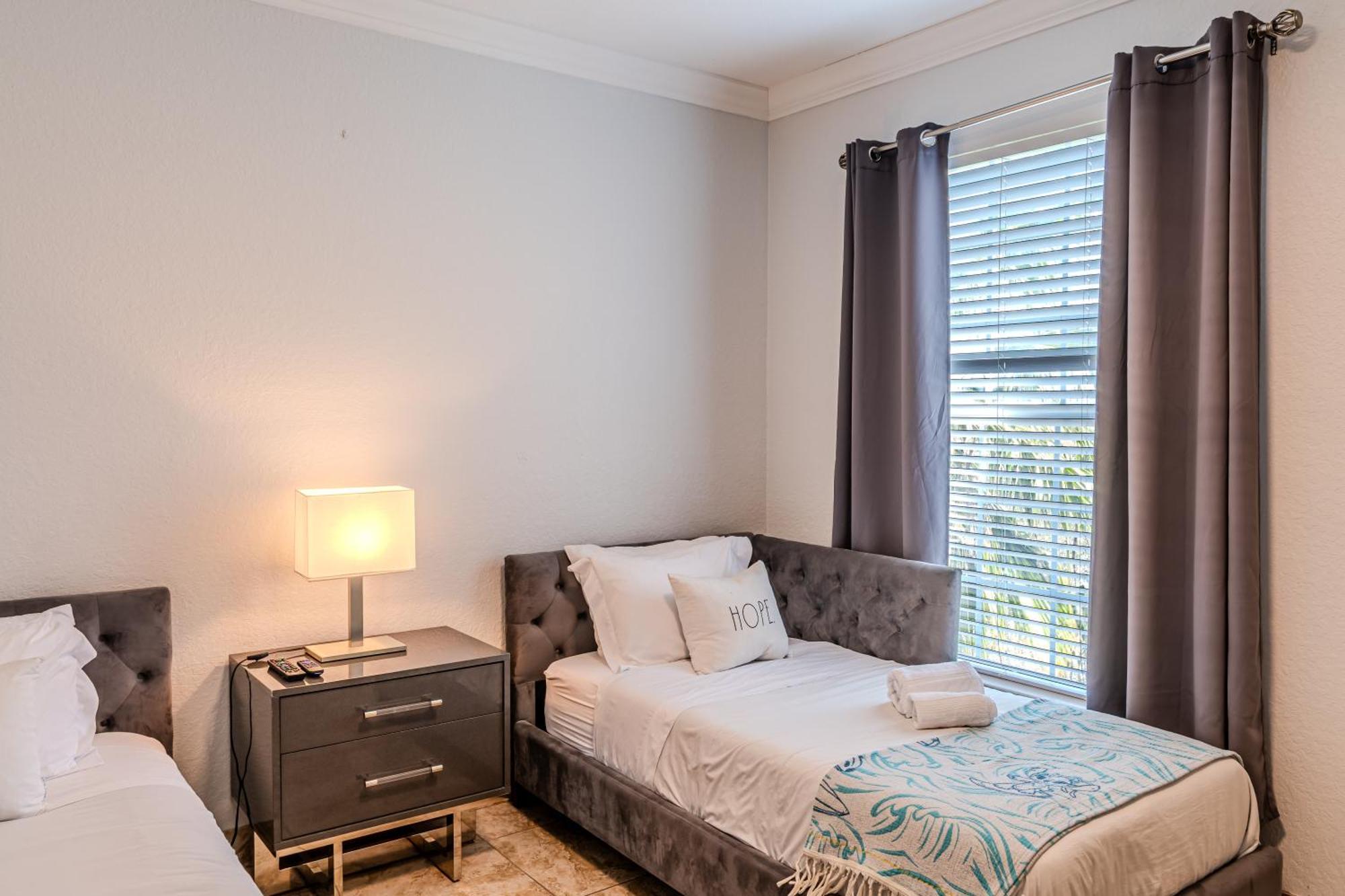 Apartment 3 Bedroom In Tuscana Resort , 15" From Disney 基西米 外观 照片